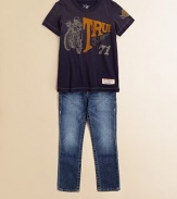 Straight-leg style in a medium dark wash with whiskering and fading for a vintage feel.Front zip and button closure Belt loops Classic five-pocket style Front snap flap coin pocket Horseshoe stitch detail on the back button flap pockets Cotton Machine wash Imported of American fabric