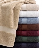 Made of 100 percent cotton for maximum comfort and absorbency, the Basic bath towel from Lauren Ralph Lauren is the ultimate bath accessory. In a range of handsome solids to complement any color scheme.