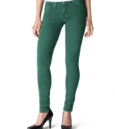 Boasting a rich green wash and the skinny leg style you love, consider Levi's 535 denim leggings your new best friend.