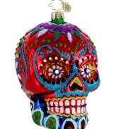 Bring the Day of the Dead to life! Christopher Radko's La Calavera ornament shimmers in mouth-blown, hand-painted glass with sparkling features.