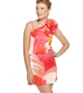 This one-shoulder frock from Speechless will have all eyes trained on you! A gorgeous rosette and painterly print lends stand-out quality to a rockin' dress.