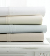 The essence of everyday luxury, from Martha Stewart Collection. Featuring a smooth 600 thread count and pure, single-ply cotton sateen, these pillowcases make bedtime an indulgent escape. Featuring a detailed, double-stitched band at the cuff.