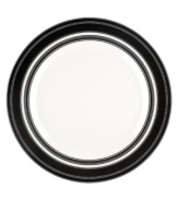 Bold black and white stripes create a crisp, graphic pattern that lends your tabletop a touch of modern sophistication.