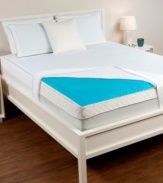 Refresh your bed with this Hydraluxe Gel Cooling Pad from Comfort Revolution, featuring advanced gel technology that keeps cool to the touch, perfect for getting a better night's rest. Gel bubbles adhere to a removable mattress cover allowing for versatility and easy care.