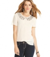What's the hottest embellishment this season? Studs! Ultra Flirt uses the trend playfully on this top, sculpting a peter-pan collar that steals our hearts.