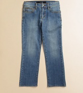 A faded, light wash basic with five-pocket styling, a loose-leg silhouette and a little stretch for a comfy fit.Front button closureWaistband with belt loopsZip flyFive-pocket style99% cotton/1% spandexMachine washImported