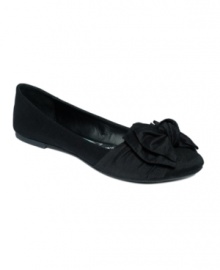 Believe the hype! Ladylike details up the cute factor on the simple silhouette of the Hyppe flats by Madden Girl. Believe the hype! Ladylike details up the cute factor on the simple silhouette of the Hyppe flats by Madden Girl.