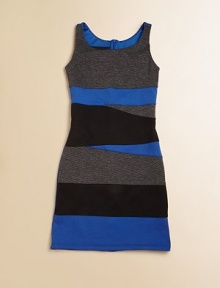 Elegant yet trendy, this slim knit silhouette has asymmetrical details and a pop of color.ScoopneckSleevelessBack zipper70% polyester/22% rayon/8% spandexHand wash coldMade in the USA