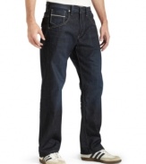 Tired of those too-skinny blues? Keep it loose and laid back with these straight-fit jeans from Levi's.