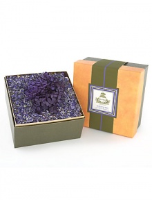 A unique and deeply aromatic blend of French Lavender and Italian Rosemary is enriched with the zest of Bergamot and a few drops of English Amber. Comprised of the most premium botanicals gathered from around the world, each fragrance is infused with essential oils during the initial blending then left to cure for at least 5 months. The two-liter box is constructed with a gold foil inner box. A unique and deeply aromatic blend of French Lavender and Italian Rosemary is enriched with the zest of Bergamot and a few drops of English Amber. Comprised of the most premium botanicals gathered from around the world, each fragrance is infused with essential oils during the initial blending then left to cure for at least 5 months. The two-liter box is constructed with a gold foil inner box.