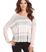 In a stylishly slouchy shape, this striped Kensie top is perfect for a cute, casual look!