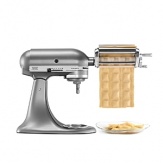 Fill plump raviolis with your favorite filling. Meat, cheese and spinach all work beautifully - and easily - with this ravioli maker attachment that fits all KitchenAid stand mixers. The hopper guides the filling between the pasta sheet, and the specially designed rollers pinch and seal the filling into large pockets for exceptional ravioli.