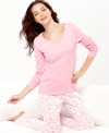 Cuddle up to this soft cotton set. A matching tee with henley neckline perfectly completes this look.