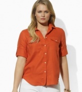 Tailored for an easy, modern fit from lightweight linen, this iconic plus size linen shirt from Lauren by Ralph Lauren is infused with safari inspiration.