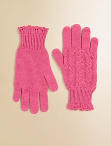 A mix of stitches gives handcrafted charm to an essential pair of gloves in warm and breathable cotton.Ribbed cuffs with ruffled trimCottonMachine washImported