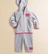 Crafted in ultra-plush velour with Juicy logo and striped cuffs and hem, this charming set will keep baby cozy and stylish. Hoodie Attached hoodLong sleevesFull zip frontRibbed cuffs and hemSplit kangaroo pocket Pants Elastic waistband78% cotton/22% spandexMachine washImported