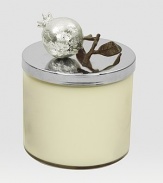 A soywax candle gently perfumes any room with a subtle scent inspired by the sweet, verdant fruitiness of pomegranate. Creamy musks and white woods form the base for a central blend of olive blossom, green muguet and white violet. The sweet top notes ring with green ivy, olive leaf and tamarind accents. From the Pomegranate CollectionSoywax candleGlass jar with metal lid5H X 3¾ diam.Made in USA