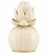 With the look of a lotus blossom and fresh lily-of-the-valley scent, this pretty porcelain diffuser from Lenox has a beautiful presence in any setting. Qualifies for Rebate