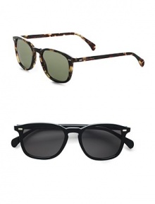 A heritage style returns for a new era in lightweight plastic. Available in Havana brown frames with green lenses or black frames with grey lenses. Logo temple detail 100% UV protective Made in Italy 