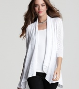 This Catherine Malandrino cardigan boasts an open silhouette and draped collar that infuses your daytime look with relaxed style.