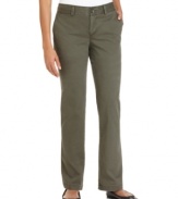 The essential khaki pant is crafted in soft stretch cotton twill with a classic straight-leg fit, from Dockers.