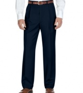 Searching for a pair of dress pants that offers timeless sophistication and modern comfort? Look no further than this double pleated look from Lauren Ralph Lauren.