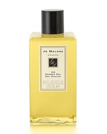Named after the street number of the first bijou store in London, 154 is a chameleon-like fragrance. Allow yourself to be led on an olfactory journey, from citrus to herbaceous lavender and basil, finishing with a woody base of sandalwood and vetiver. 154 Shower Gel gets skin sparkling clean and leaves just a hint of fragrance. It awakens the senses with a moisturizing lather. Named after the street number of the first bijou store in London, 154 is a chameleon-like fragrance. Allow yourself to be led on an olfactory journey, from citrus to herbaceous lavender and basil, finishing with a woody base of sandalwood and vetiver. 154 Shower Gel gets skin sparkling clean and leaves just a hint of fragrance. It awakens the senses with a moisturizing lather.