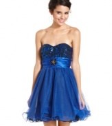 Strike the perfect balance between cute and chic with this party dress from Speechless that pairs a sequined bodice with a playful skirt of layered tulle!