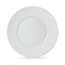 A simplistic and versatile assortment of dinnerware with just a touch of design interest! Montauk has a dual finish surface of glazed interior and matte rim that lends this everyday pattern to be anything but dull. Each item is available in 4 colors - Black, Brown, White & Tan - to layer and style your table in tonal neutrals.