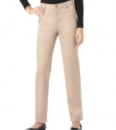 Crisp meets casual in stretch cotton twill pants by Jones New York Signature. Pair with your favorite flats or heels to polish the look.