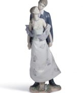Capture the breathtaking magic of a romantic moment with this lovingly crafted figurine from Lladró. Stands 9.75 tall.