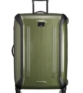 This hardside packing case offers durability you can depend on with a triple-layer polycarbonate shell and molded protective bumpers that keep your belongings secure and safe. Zipping open to a removable garment sleeve, zip pockets and a dividing curtain with tie-down straps, this suitcase compartmentalizes your life when you're on the go. 5-year limited warranty.