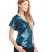 Live the glamorous life in Eyeshadow's sequined top. Definitely eye-catching, wear it with a fitted blazer and your darkest pair of jeans for a trend-forward look.