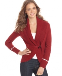 An oversized Fair Isle snowflake at the back of this Belle Du Jour cardigan puts a modern twist on the traditional print! An oversized Fair Isle snowflake at the back of this Belle Du Jour cardigan puts a modern twist on the traditional print!