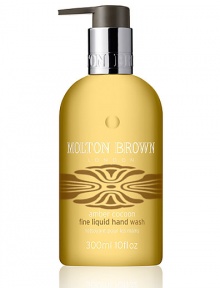 Surround your hands in the warmth of amber cocoon. More caring and hydrating than soap, our deeply sensual blend of amber essence and Indian gaiac wood, vetyver and Siberian pine essential oils, leave the hands feeling cleansed, supremely soft and cocooned in a glowing, richly spiced aroma. 10 oz.Ingredients: Amber essence Indian gaiac wood Vetyver essential oil Siberian pine essential oil Benefits: Cleansing Softening Richly spiced aroma Surround your hands in the warmth of amber cocoon. More caring and hydrating than soap, our deeply sensual blend of amber essence and Indian gaiac wood, vetyver and Siberian pine essential oils, leave the hands feeling cleansed, supremely soft and cocooned in a glowing, richly spiced aroma. 10 oz.Ingredients: Amber essence Indian gaiac wood Vetyver essential oil Siberian pine essential oil Benefits: Cleansing Softening Richly spiced aroma