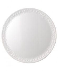 This unique pattern is inspired by the architecture of the famous Louvre Museum in Paris and made of exquisite Limoges porcelain. This unique pattern is inspired by the architecture of the famous Louvre Museum in Paris and made of exquisite Limoges porcelain.