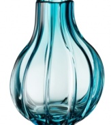 Handcrafted for an organic look and feel in Villeroy & Boch crystal, the Signature vase adds a touch of personality and pop of color to the mantel, bookcase or table.