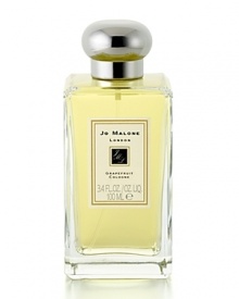 Instantly awakening the senses, Grapefruit is a lively, uplifting citrus with a spicy heart. Grapefruit and tangerine are combined with vetiver and rosemary to create this outspoken citrus scent.