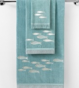 There are plenty of fish in the sea. Swim into a serene beach haven with this Nantucket bath towel, featuring enchanting silver fish on a cool blue backdrop for a soothing presentation.