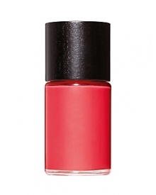 Two bold shades that will make your nails stand out! These irresistable polishes are a must-have for a subtle touch that will compliment a day at the beach or a cocktail party perfectly. Paradisio: a cheery, luminous coral pink with a high-lacquer finish.Riviera: a powerful electric indigo blue with a subtly metallic finish. 