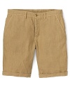 Your vacation look just got a little more luxurious with Vince's crips linen shorts.