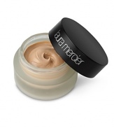 Laura created this modern, lightweight foundation that floats over skin without visibly settling into fine lines. The hydrating formula includes a multipeptide complex infused with Dermaxyl and advanced optical diffusers that help to visibly smooth out lines and wrinkles. Perfect for normal to dry skins, Crème Smooth Foundation offers buildable coverage with a radiant, smooth finish. Available in 12 shades across a range of skin tones.