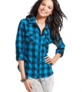 Pop in plaid! This button-down top from Fire features roll-tab sleeves, a fun-loving print and loads of cool attitude.