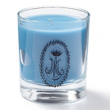 Rejuvenate your home with a melange of bayberry, strawberry, cedarwood and tonka.