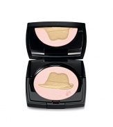 All-over powder gives a blooming glow to the face. The light pink shade provides a soft sparkle, while the golden shade enhances the complexion with touches of gold. The new multi-compacted powder is an original interpretation of the Golden Hat, symbol of Ambassadress Kate Winslet's non-profit, the Golden Hat Foundation. Kate Winslet's personal signature dresses the limited-edition black packaging in a glamorous gold script.
