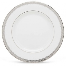 As beautiful and elegant as a couture gown, Lace Couture puts an ultra-feminine twist on banded patterns. Hopeless romantics are sure to fall in love with the Victorian-inspired lace band, complemented by a platinum rim on the inner and outer surfaces of the pristine china.