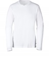 Stylish long sleeve shirt in white cotton - by L.A. hip label James Perse - extra pleasant machine wash material - casual crew neck with slightly broader trim - slim cut, nice and long - genius every day basic, versatile use - nice and soft, casual and comfortable - wear under a sweater, sports jacket or solo - styling: pairs with jeans in all washes, chinos or shorts