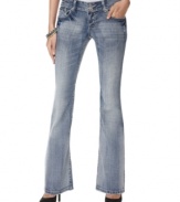 In a flattering curvy fit, make these Ariya flared jeans your everyday denim fave! Distress details add a perfect worn-in look!