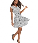 This petite dress from Spense features a sophisticated houndstooth print and a billowy A-line silhouette, creating a super feminine appeal!