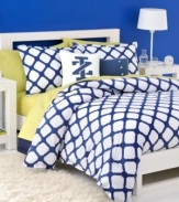 A deep blue and white palette renders a simply soothing look in this Trellis comforter set from Izod, featuring a geometric trellis design with subtle zigzag borders for an edgy touch.